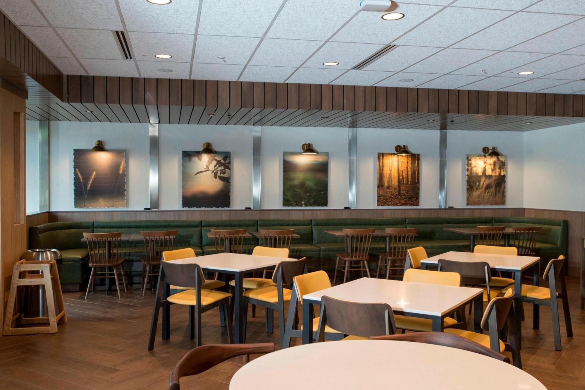 Fairfield Inn & Suites By Marriott Philadelphia Valley Forge/Great Valley Berwyn Exterior foto
